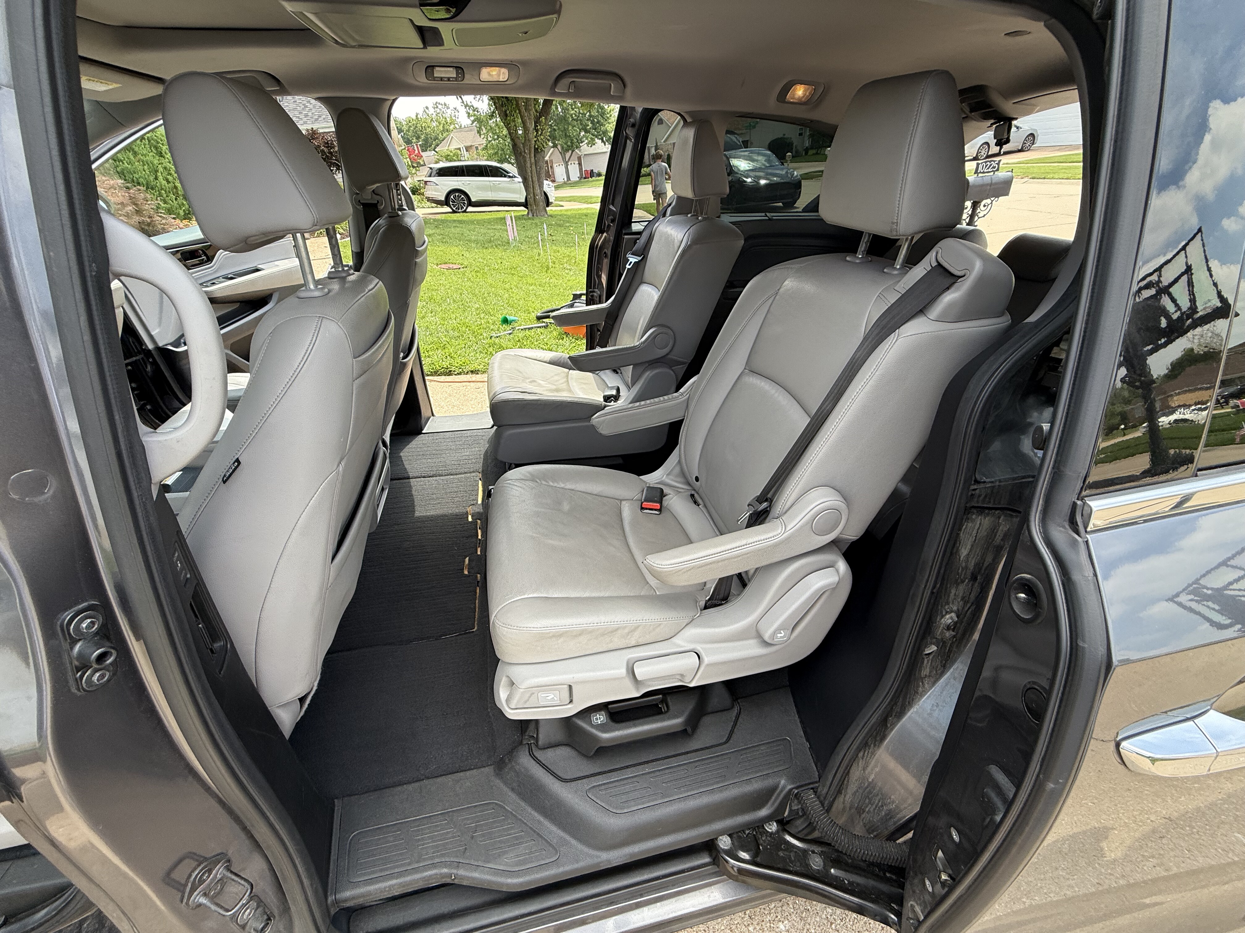 2020 Honda Odyssey — photo 1
